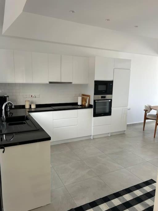 Penthouse Med Privat Saltvannsbasseng Pa Esentepe Beach كيرينيا المظهر الخارجي الصورة