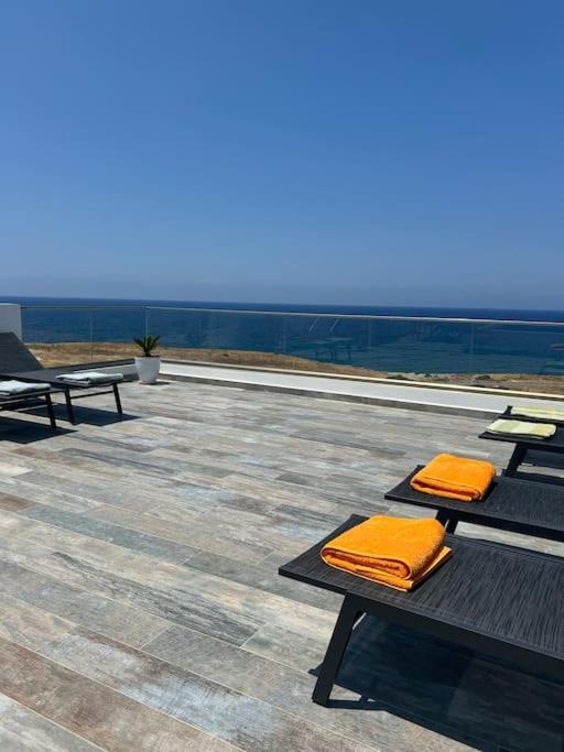 Penthouse Med Privat Saltvannsbasseng Pa Esentepe Beach كيرينيا المظهر الخارجي الصورة