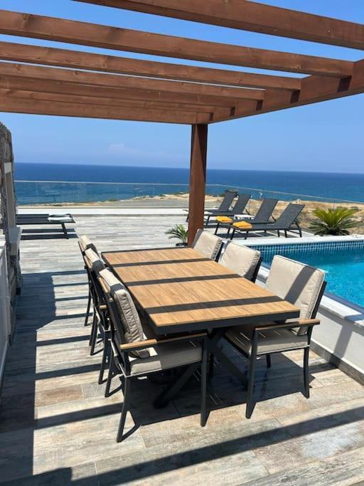 Penthouse Med Privat Saltvannsbasseng Pa Esentepe Beach كيرينيا المظهر الخارجي الصورة